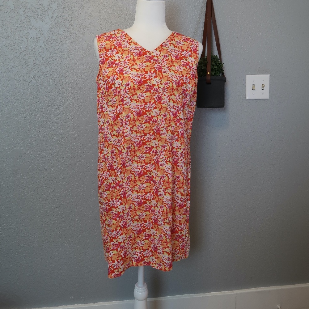 Vintage FADED GLORY FLORAL SOFT V-NECK DRESS
